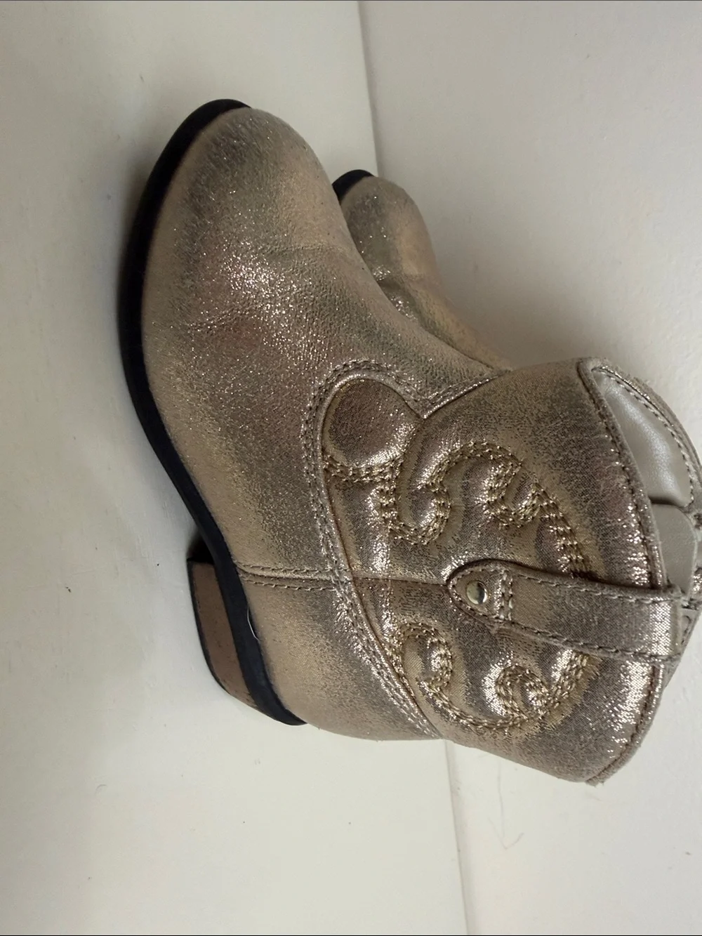 (2288) Cat & Jack Girls Metallic Gold Glitter Ankle Cowboy Boots, Size: 8